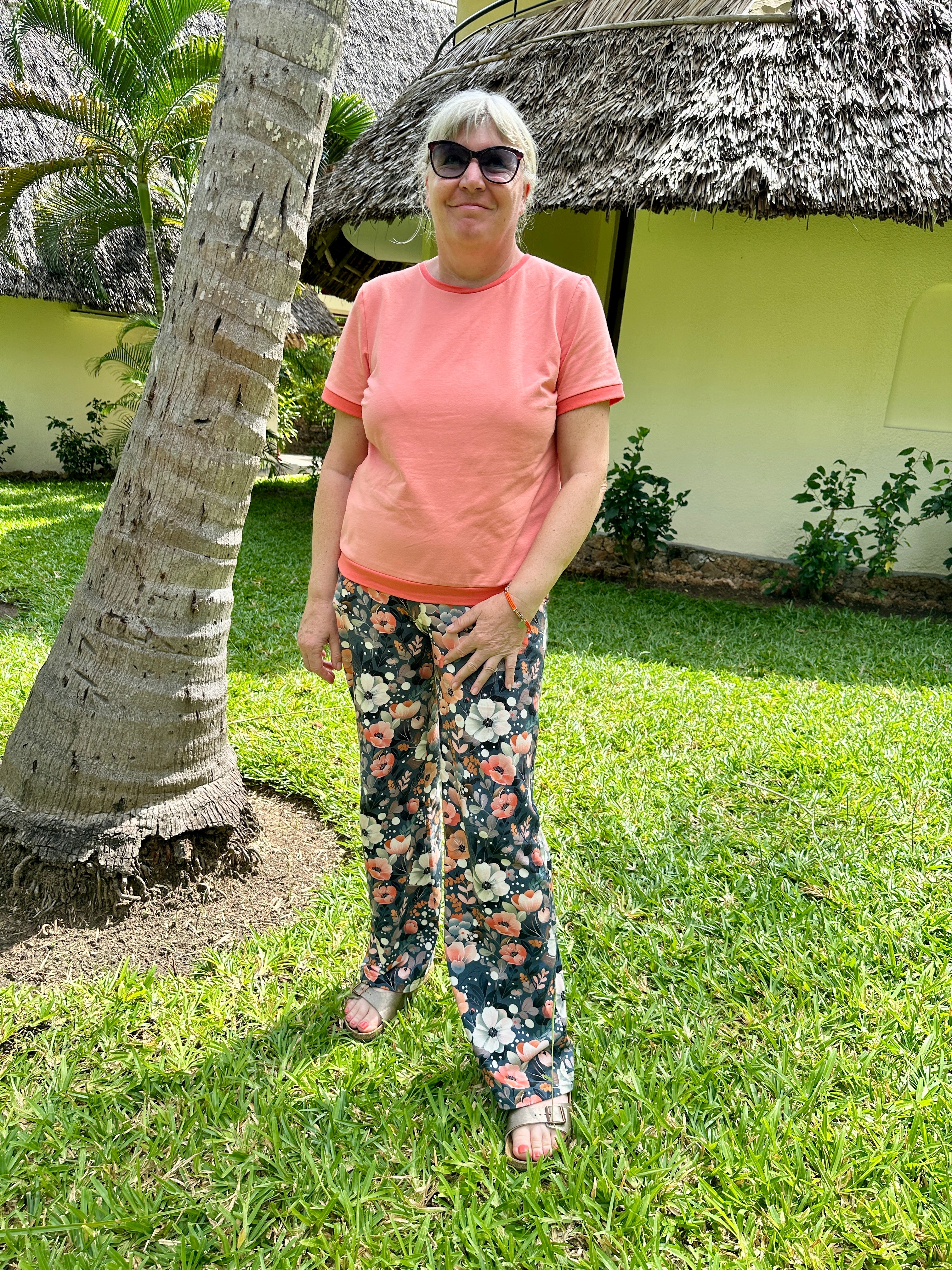 Bunte Blumenwiese Aktuellevorbestellung Stoff